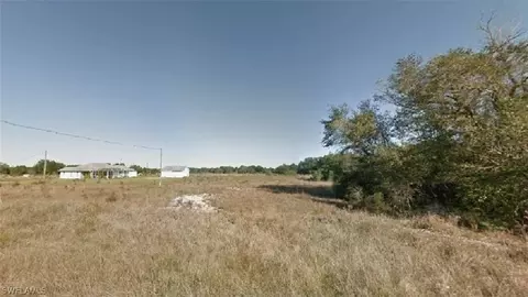 2905 E 17th St, Lehigh Acres, FL 33972