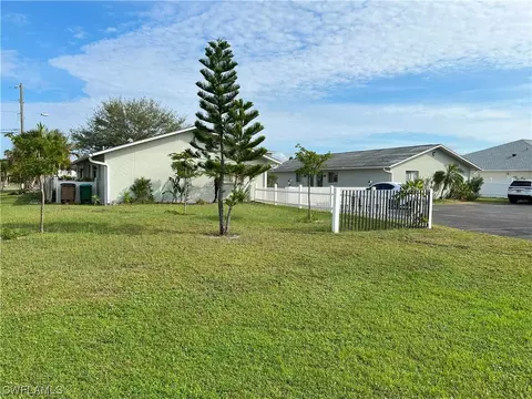 705 SE 12th Ct #1-4, Cape Coral, FL 33990
