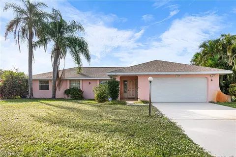289 Ground Dove Cir, Lehigh Acres, FL 33936