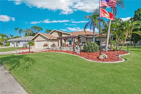 4300 Glasgow Ct, North Fort Myers, FL 33903