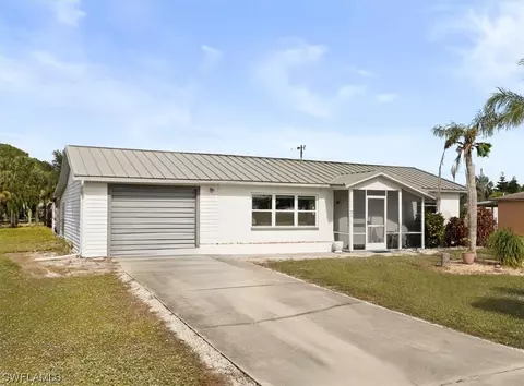 208 Lincoln Blvd, Lehigh Acres, FL 33936