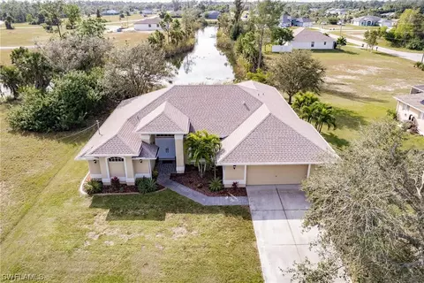 1520 NE 33rd Ln, Cape Coral, FL 33909