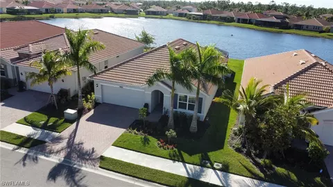 4190 Bloomfield St, Fort Myers, FL 33916