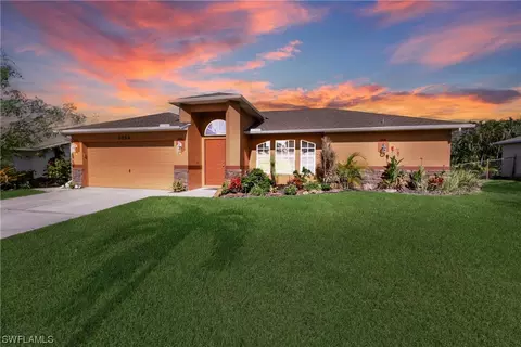 8085 Harrisburg Dr, Fort Myers, FL 33967