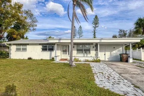 405 NE 14th Pl, Cape Coral, FL 33909
