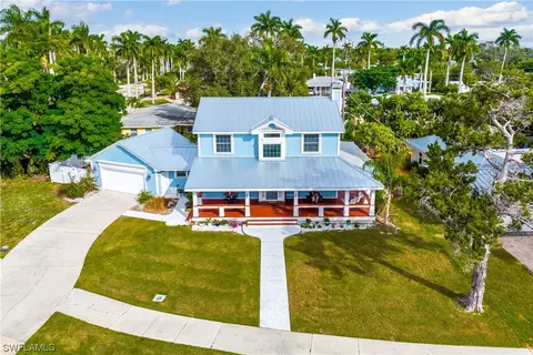 1407 Rosada Way, Fort Myers, FL 33901