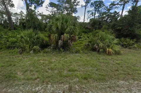 696 Ledge St, Lehigh Acres, FL 33972