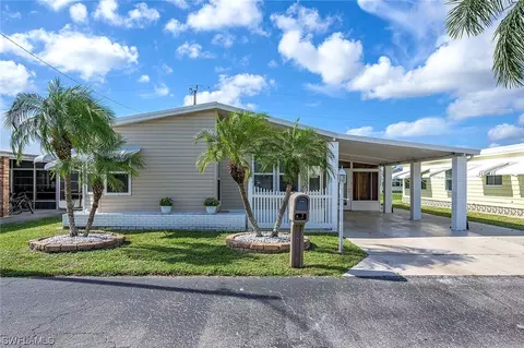 9062 Flamingo Cir, North Fort Myers, FL 33903
