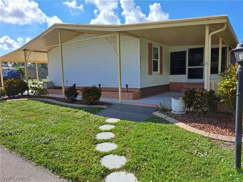 9816 Cattail Ct, Fort Myers, FL 33905