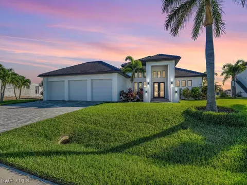1816 NE 6th St, Cape Coral, FL 33909