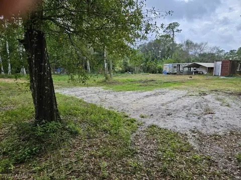 7311 Westwood Acres Rd, Fort Myers, FL 33905