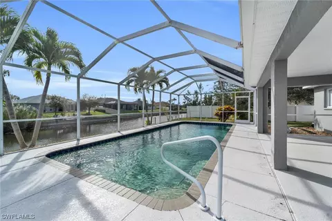 318 SW 21st Ter, Cape Coral, FL 33991