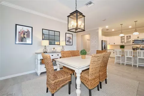 Dining - 3661 E Hampton Cir, Alva, FL 33920 photo 4 of 5