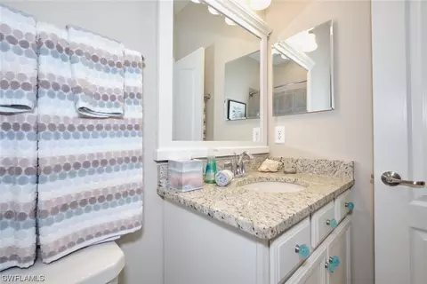 Bath - 3661 E Hampton Cir, Alva, FL 33920 photo 7 of 7