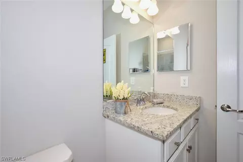 Bath - 3661 E Hampton Cir, Alva, FL 33920 photo 5 of 7