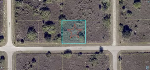 4105 E 15th St, Lehigh Acres, FL 33972