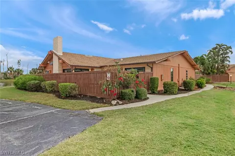 6384 Royal Woods Dr, Fort Myers, FL 33908