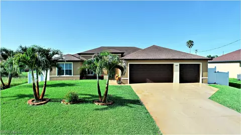 4005 4th St SW, Lehigh Acres, FL 33976