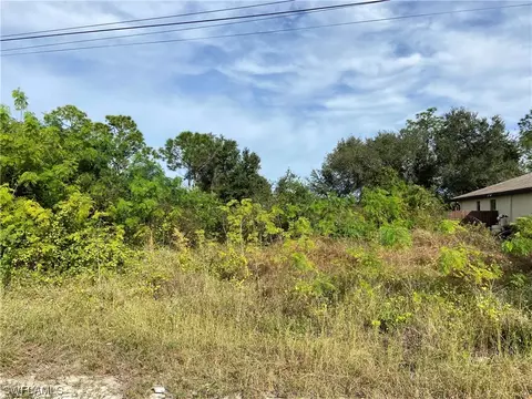 3604 39th St SW, Lehigh Acres, FL 33976