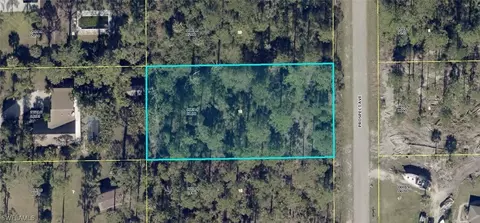 913 Prospect Ave, Lehigh Acres, FL 33972