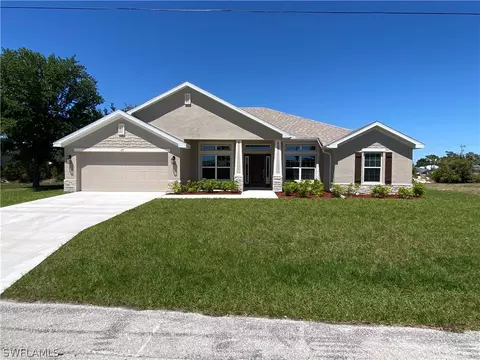 125 SE 11th Ter, Cape Coral, FL 33990
