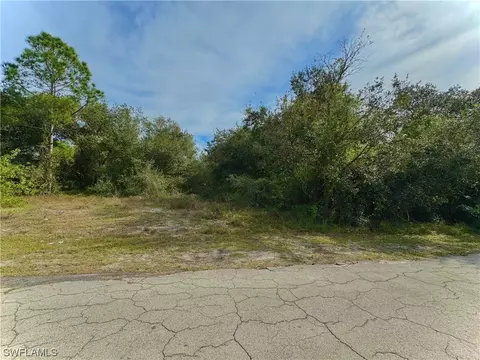 2220 Edward Ave, Alva, FL 33920