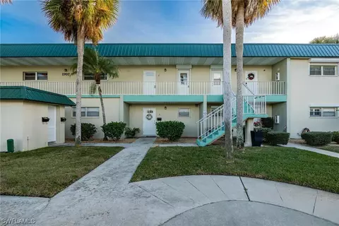 10 Golf Club Dr #7, North Fort Myers, FL 33903