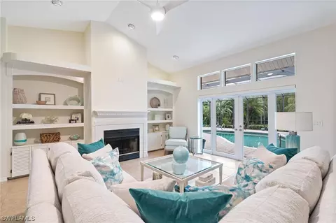 22 Hastings Pl, Naples, FL 34104