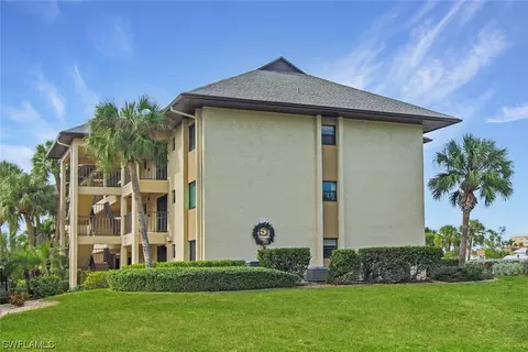 5 Pirates Ln #52B, Punta Gorda, FL 33955