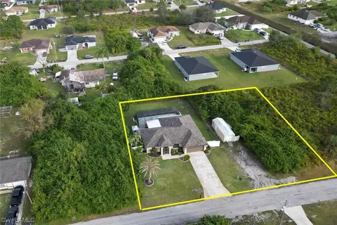 2806 12th St SW, Lehigh Acres, FL 33976