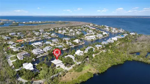 1657 Venus Dr, Sanibel, FL 33957