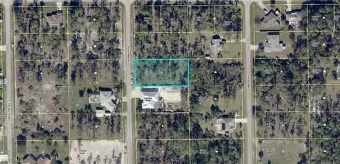 818 Columbus Ave, Lehigh Acres, FL 33972