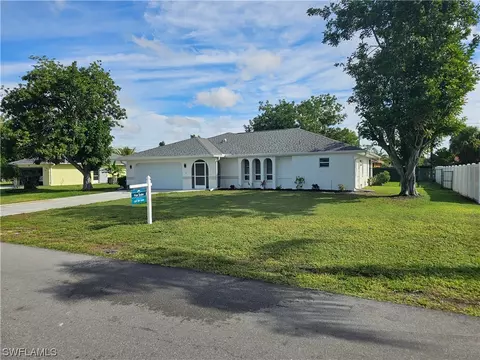 116 Riviera St, Lehigh Acres, FL 33936
