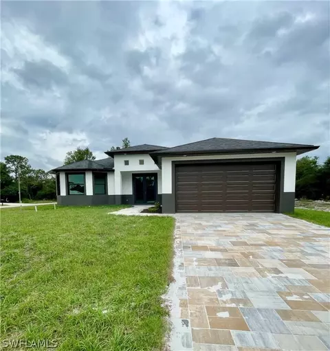 452 Poplar St, Lehigh Acres, FL 33974