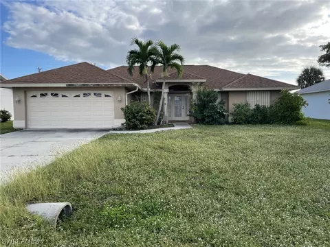 910 SE 27th St, Cape Coral, FL 33904
