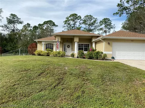 1911 Spartan Ave, Lehigh Acres, FL 33972