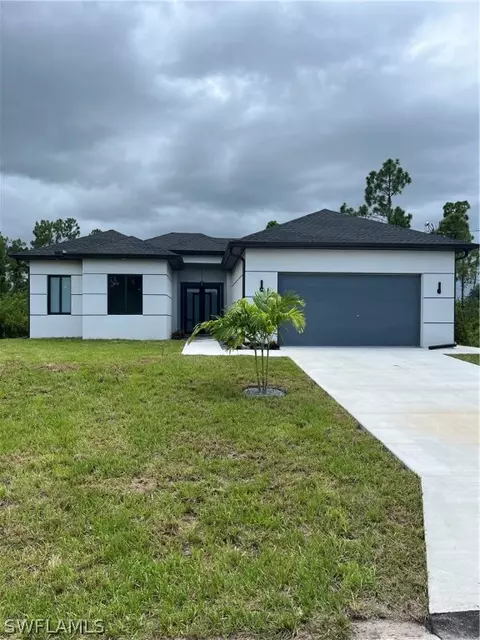 1114 Crestwood St E, Lehigh Acres, FL 33974