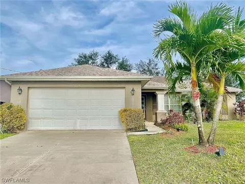1008 Cavanagh Ave, Lehigh Acres, FL 33971