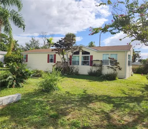 12071 Cactus Dr, Fort Myers, FL 33908