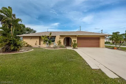661 Coral Dr, Cape Coral, FL 33904