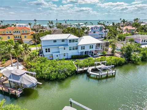 1511 Angel Dr, Sanibel, FL 33957