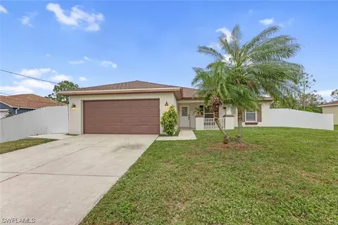 5211 Bywood St, Lehigh Acres, FL 33971
