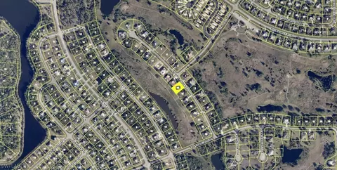684 Mirror Lakes Ct, Lehigh Acres, FL 33974