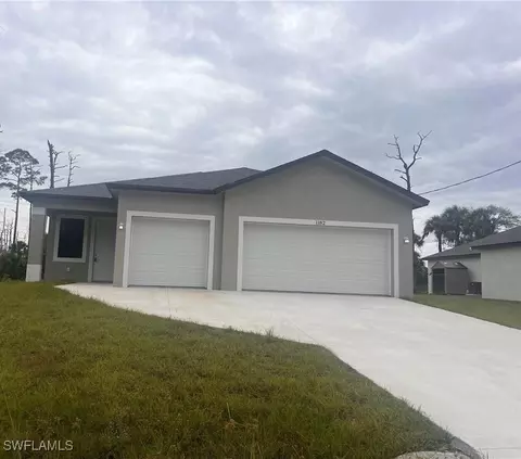 1182 E Benbow Cir, Labelle, FL 33935