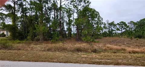 955 Candlelight Dr, Lehigh Acres, FL 33974