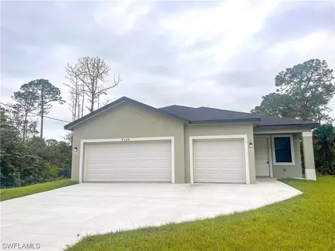 8008 Sandalwood Cir #1, Labelle, FL 33935
