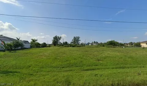 2110 NW 4th St, Cape Coral, FL 33993