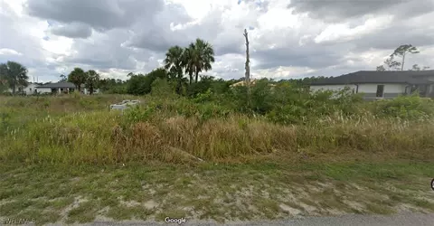 2711 22nd St W, Lehigh Acres, FL 33971
