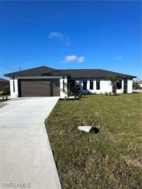 1016 NE 11th Ave, Cape Coral, FL 33909