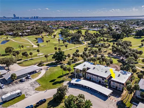 1699 Golf Club Dr #8, North Fort Myers, FL 33903
